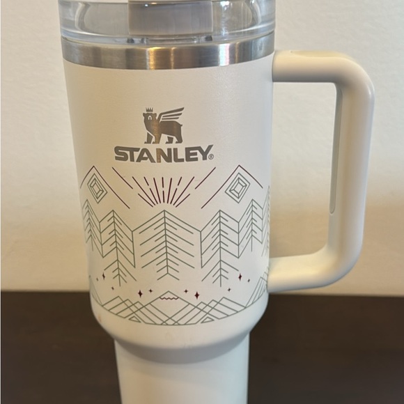 Stanley White Holiday Tumbler - Picture 5 of 5